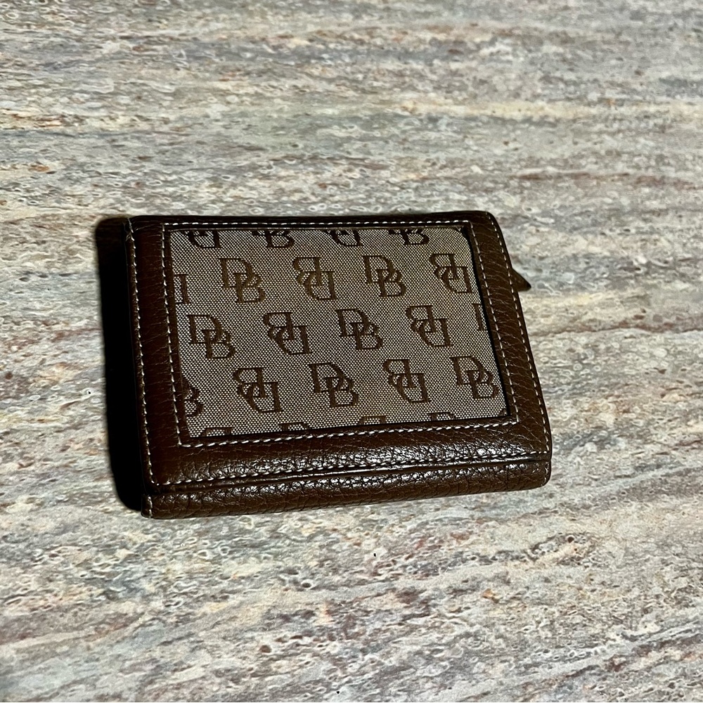 Dooney And Bourke Pebble Grain Leather Trifold Wallet